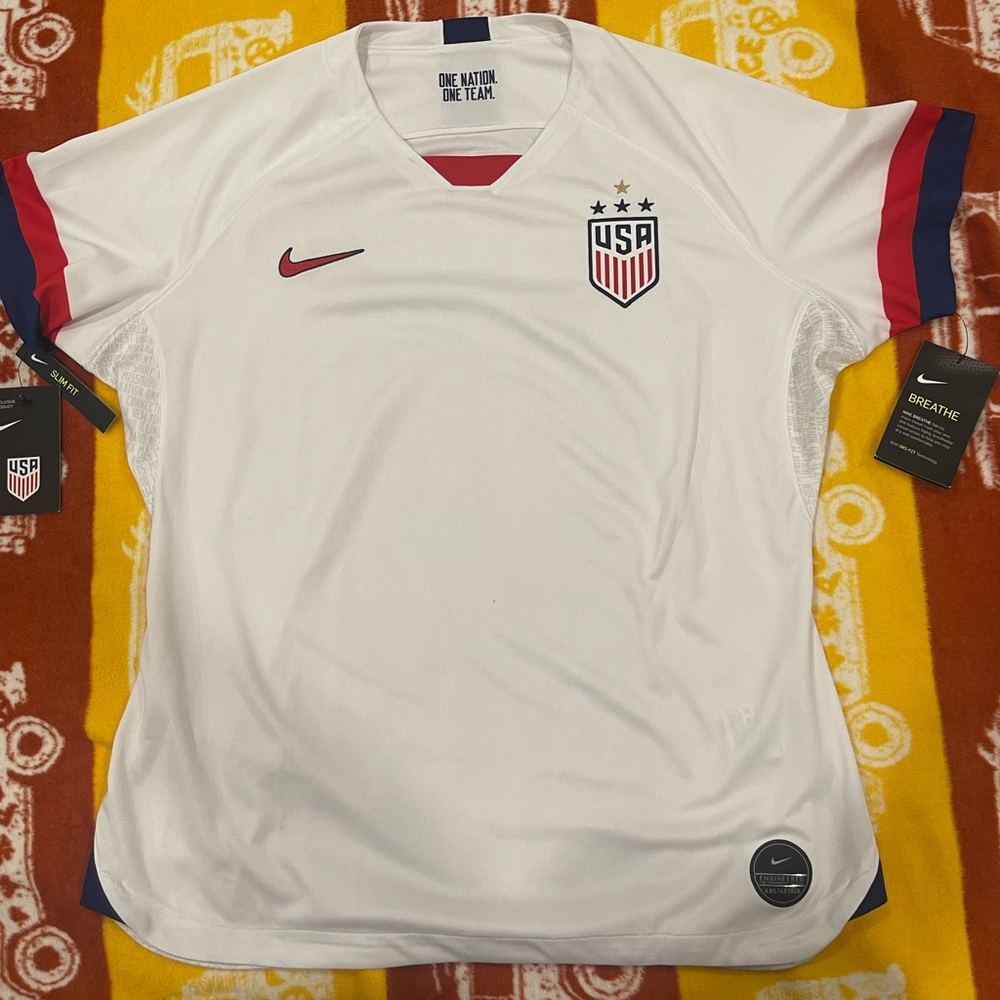 Nike USA Women's National Team Home soccer Jersey 
Slim Fit